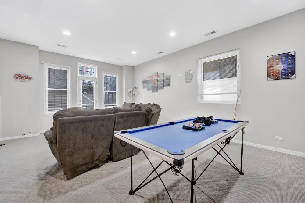 Apartment for rent at 1512 N Wood St #1S, Chicago, IL 60622
