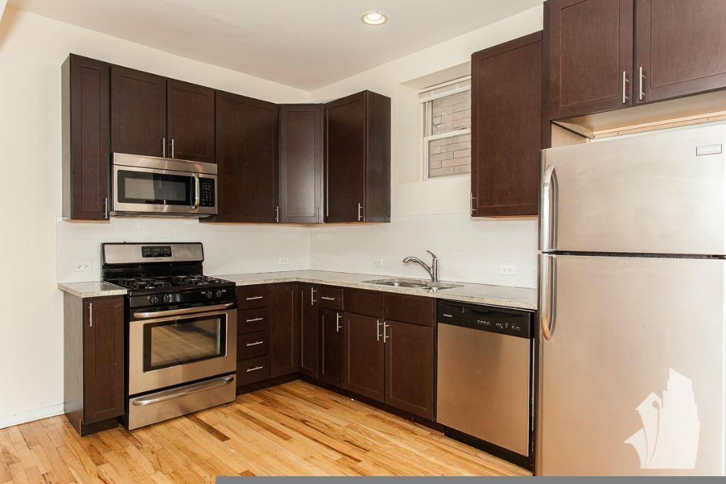 Apartment for rent at 2320 N Southport Ave, Chicago, IL 60614