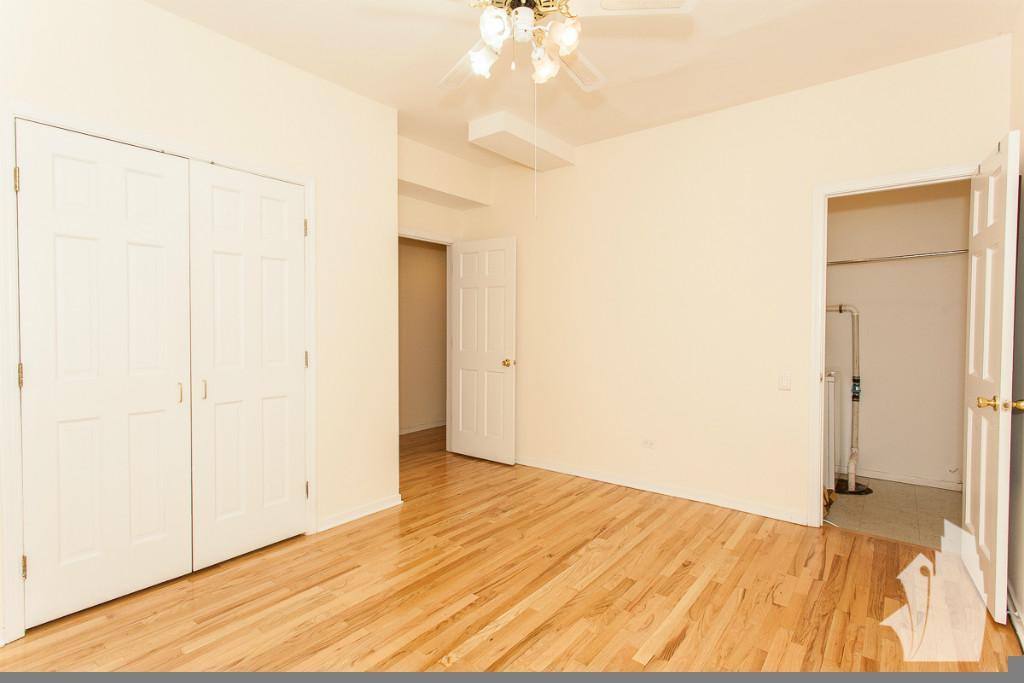 Apartment for rent at 2320 N Southport Ave, Chicago, IL 60614