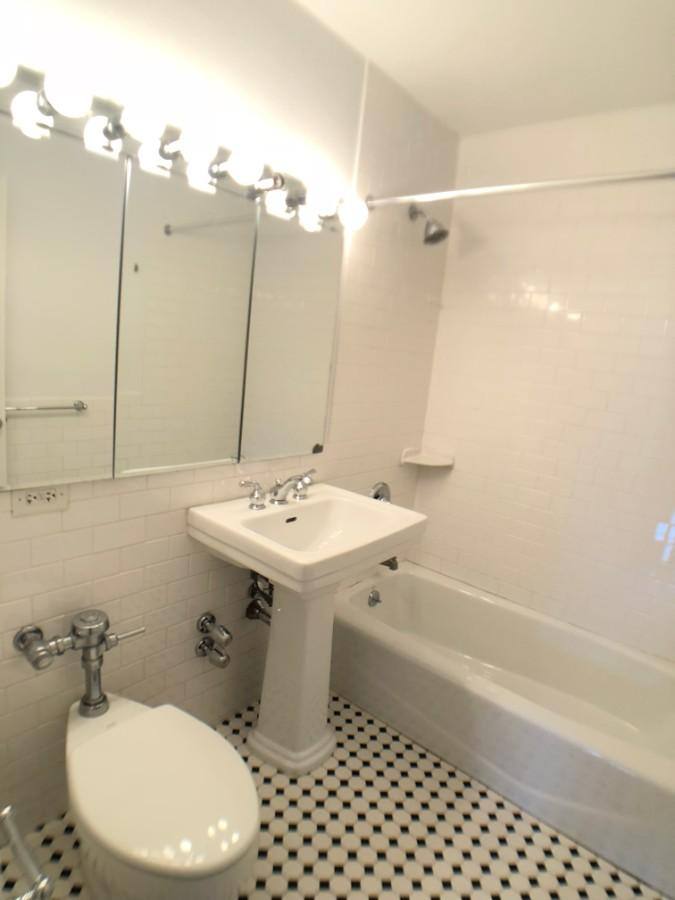 Apartment for rent at 2186 Fifth Ave #1T, New York, NY 10037