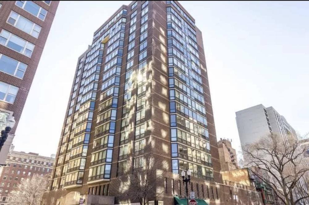 Apartment for rent at 21 W Goethe St #16B, Chicago, IL 60610