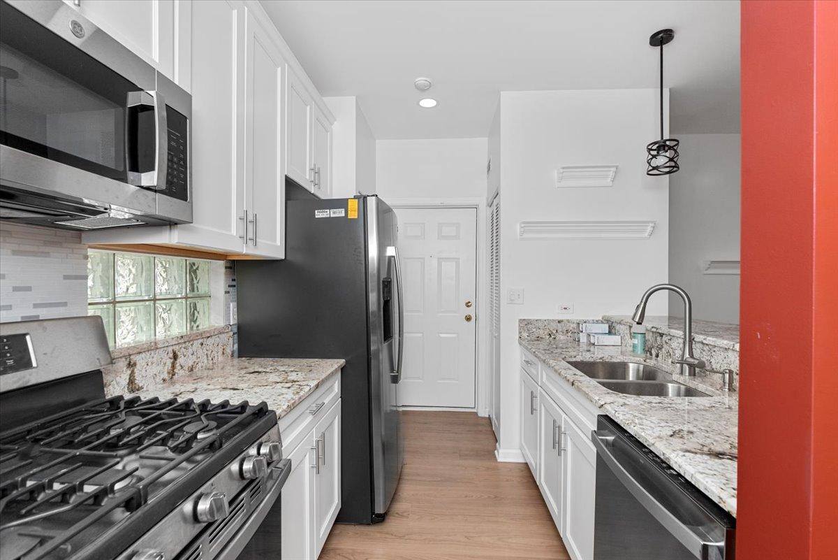 Condo for rent at 301 W Goethe #203, Chicago, IL 60610