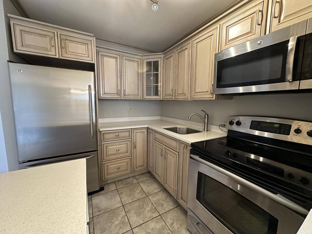 Condo for rent at 2650 N Lakeview Ave #1304 60, Chicago, IL 60614