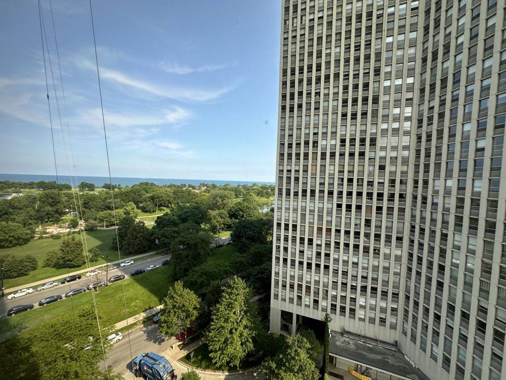 Condo for rent at 2650 N Lakeview Ave #1304 60, Chicago, IL 60614
