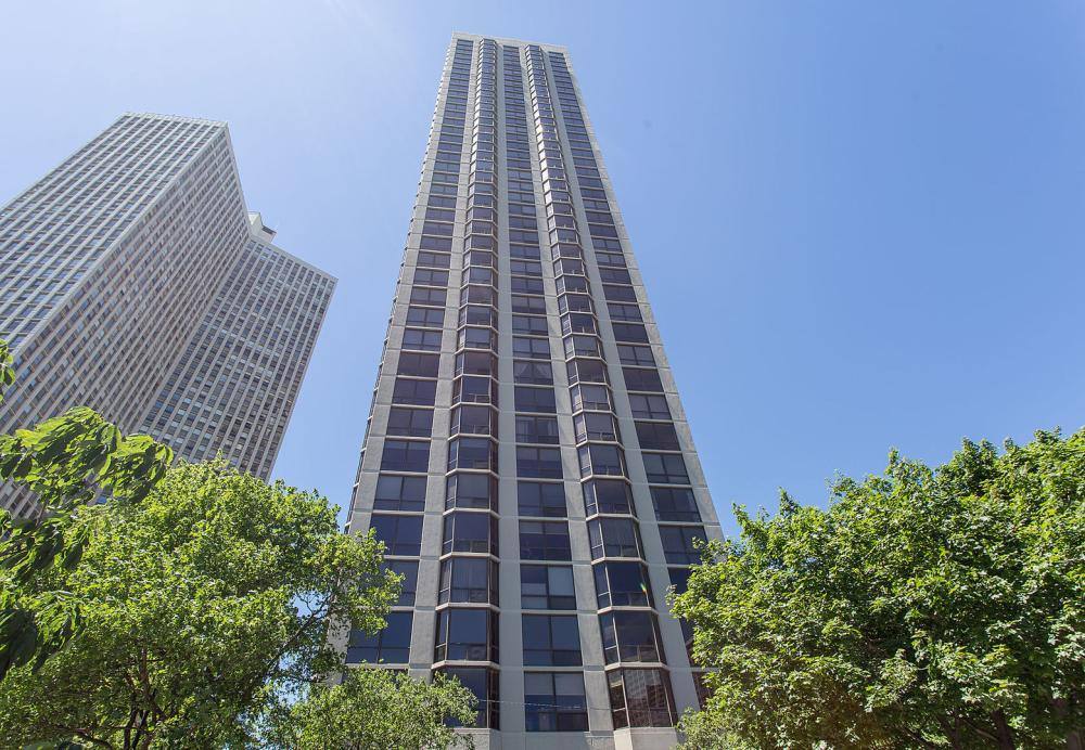 Condo for rent at 2650 N Lakeview Ave #1304 60, Chicago, IL 60614