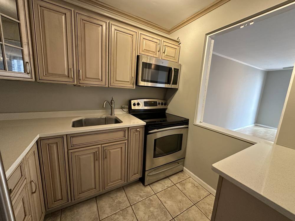 Condo for rent at 2650 N Lakeview Ave #1304 60, Chicago, IL 60614
