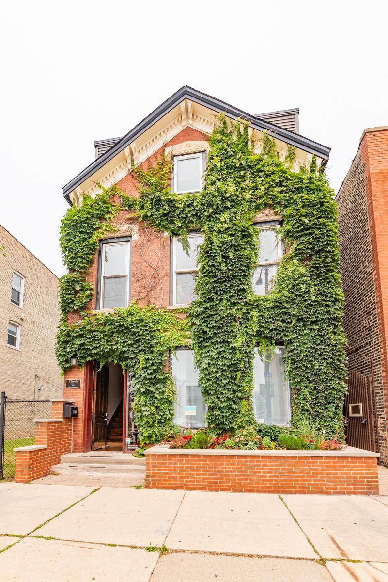 Apartment for rent at 2148 W Chicago #3F, Chicago, IL 60622