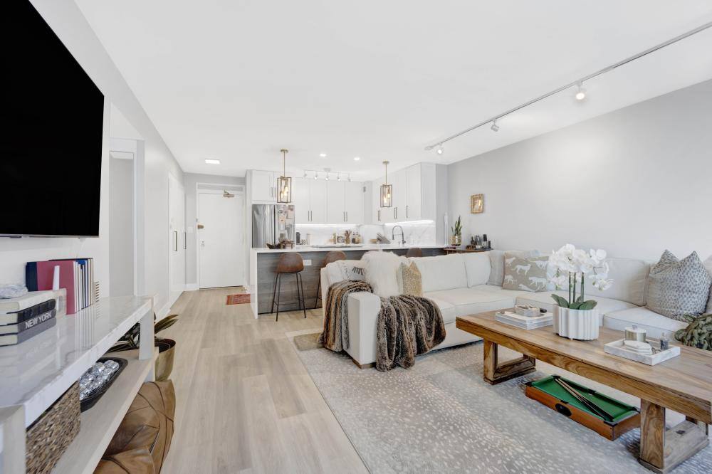 Apartment for rent at 3600 N Lake Shore Dr #608, Chicago, IL 60613