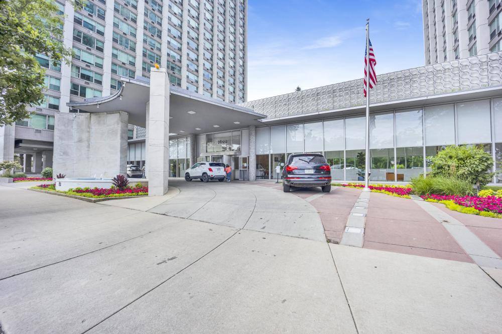 Apartment for rent at 3600 N Lake Shore Dr #608, Chicago, IL 60613
