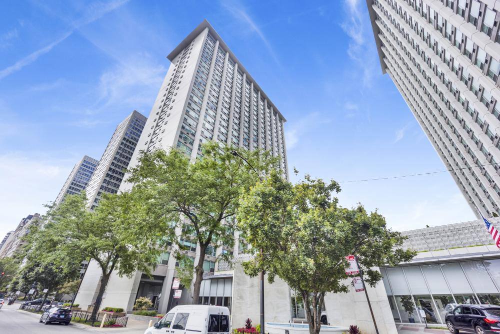 Apartment for rent at 3600 N Lake Shore Dr #608, Chicago, IL 60613