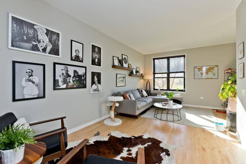 Townhouse for rent at 434 Elm #1, Chicago, IL 60610