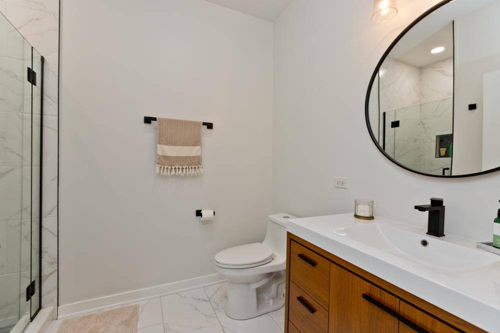 Townhouse for rent at 434 Elm #1, Chicago, IL 60610