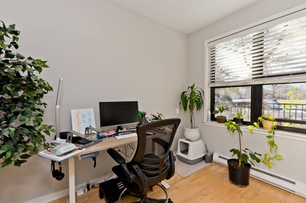 Townhouse for rent at 434 Elm #1, Chicago, IL 60610