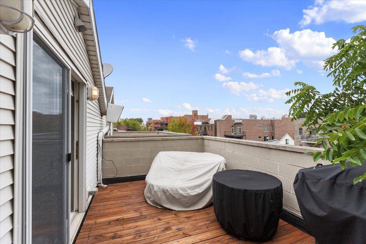 Apartment for rent at 2629 N Dayton St #3S, Chicago, IL 60614