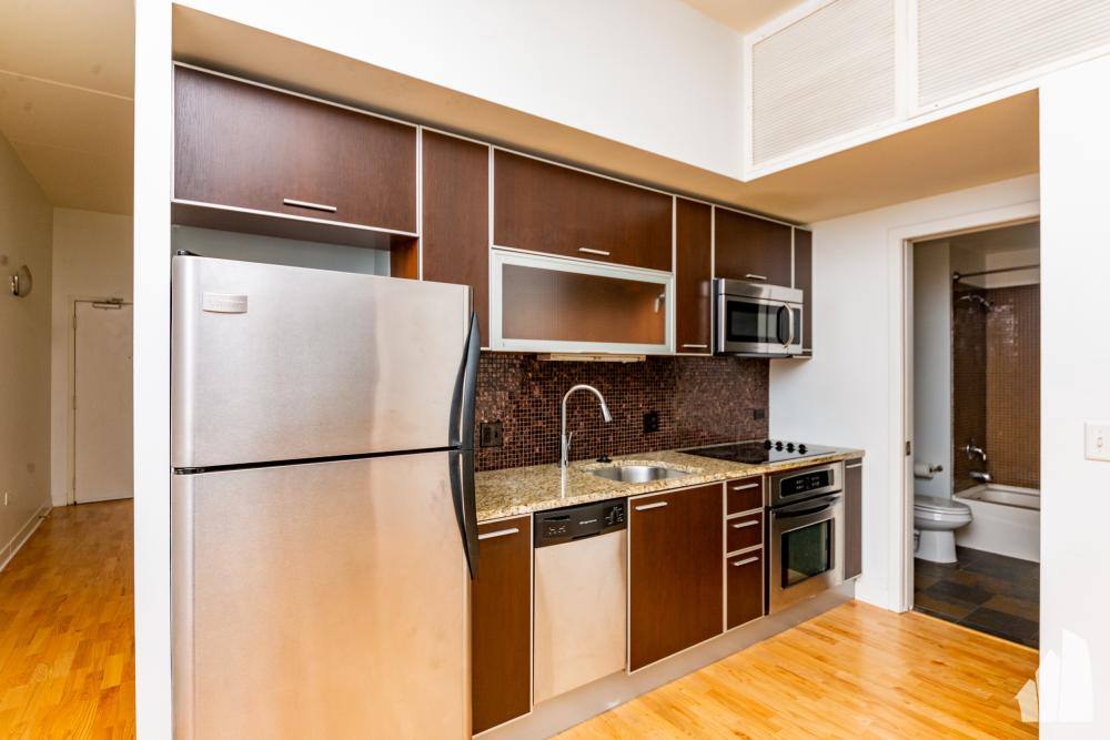 Condo for rent at 650 W Wayman St #106C, Chicago, IL 60661