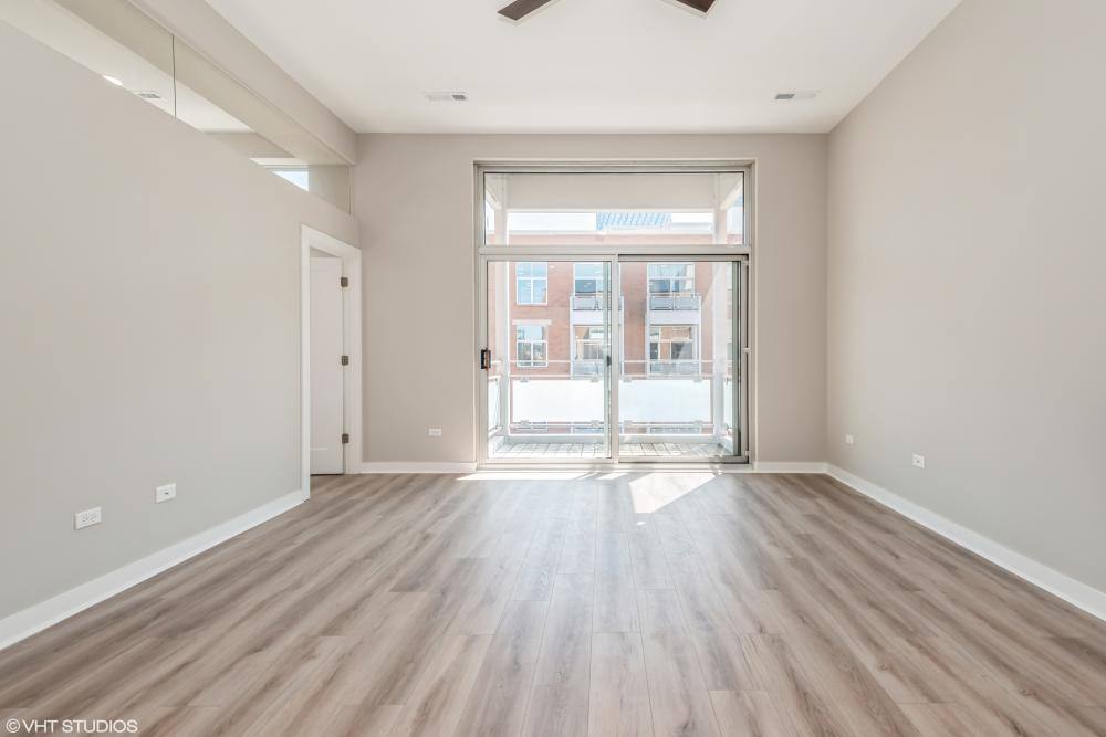 Apartment for rent at 949 W Madison St #502, Chicago, IL 60607