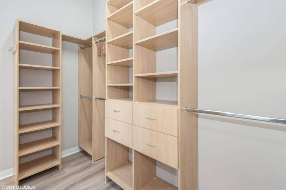 Apartment for rent at 949 W Madison St #502, Chicago, IL 60607