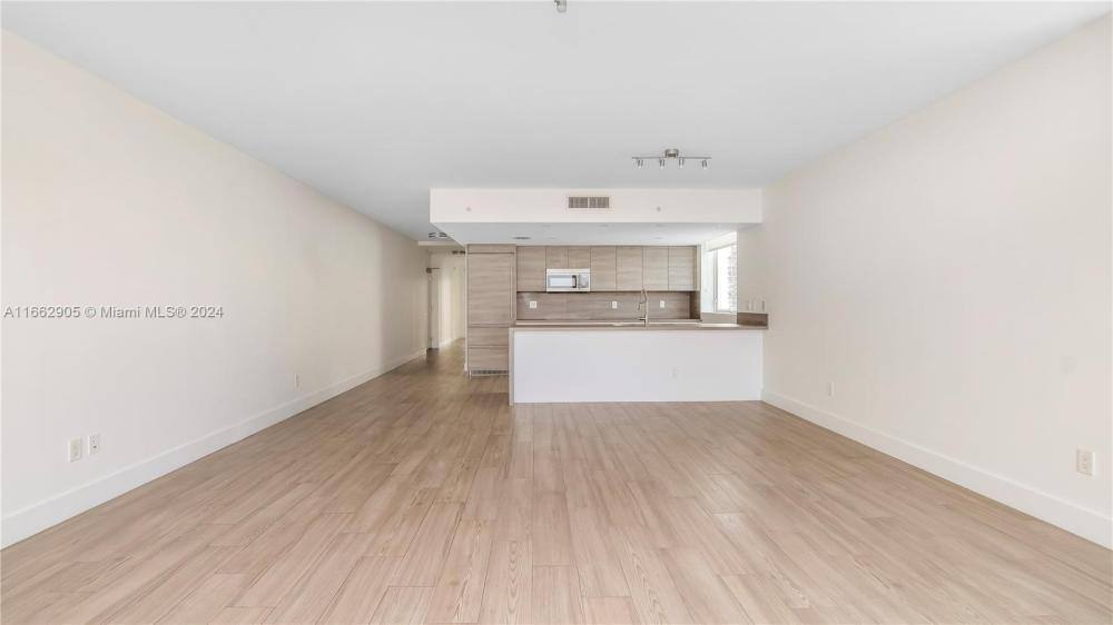 Apartment for rent at 400 SE Sunny Isles Blvd, North Miami Beach, FL 33160