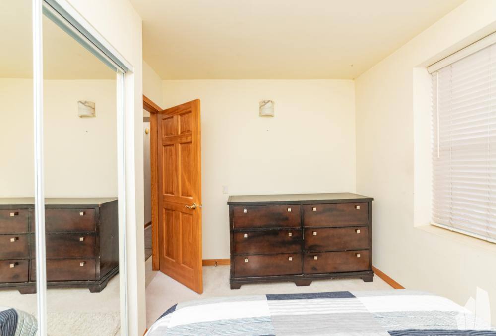 Townhouse for rent at 1133 W Cornelia #B, Chicago, IL 60657