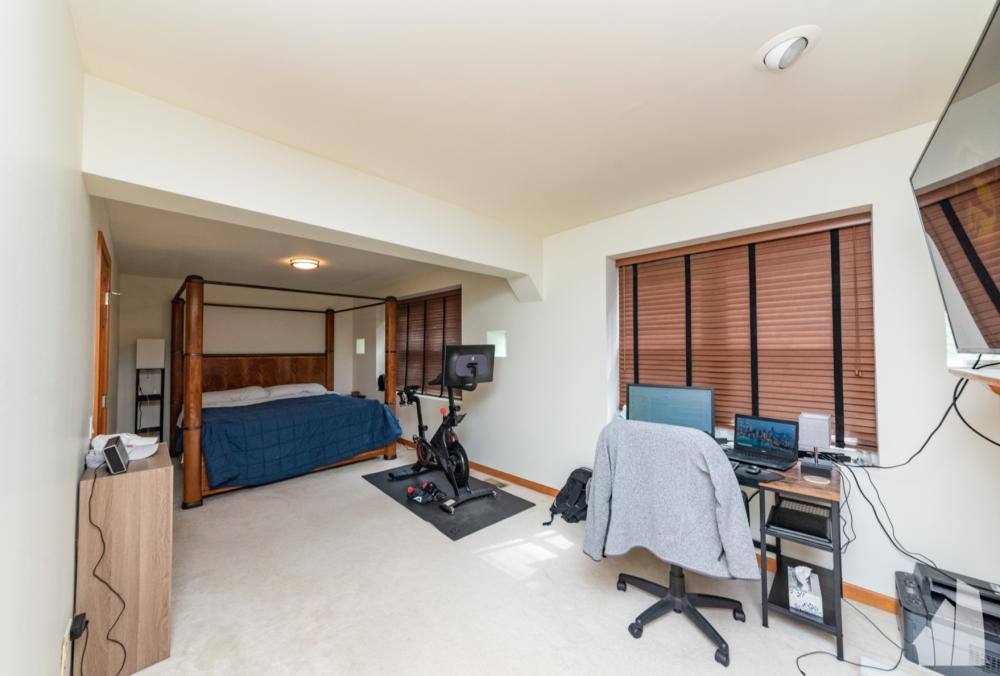 Townhouse for rent at 1133 W Cornelia #B, Chicago, IL 60657