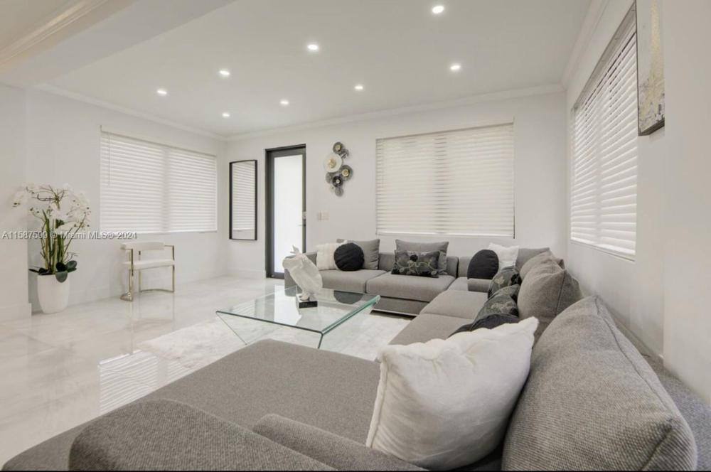 Apartment for rent at 52 NE 47th St, Miami, FL 33137