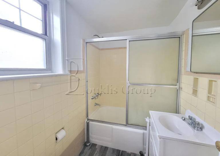 Apartment for rent at 29-16 149th St #2D, Flushing, NY 11354