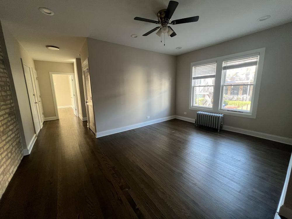 Apartment for rent at 1434 W Farragut Ave #1D, Chicago, IL 60640