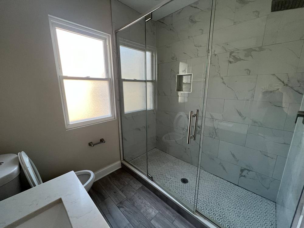 Apartment for rent at 1434 W Farragut Ave #1D, Chicago, IL 60640