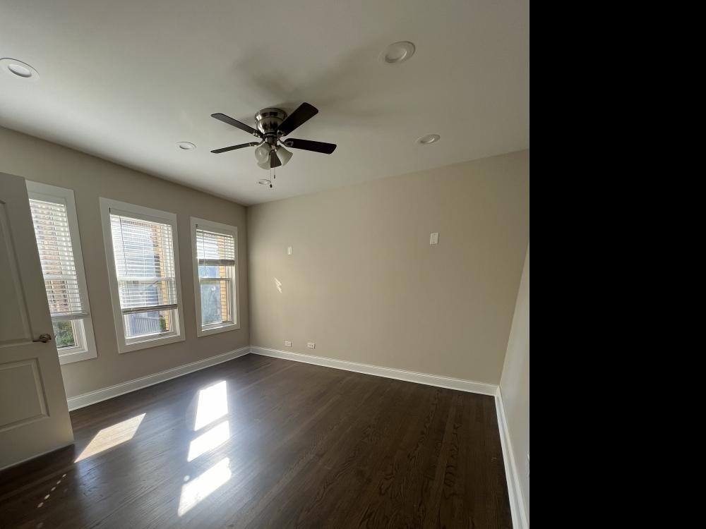 Apartment for rent at 1434 W Farragut Ave #1D, Chicago, IL 60640