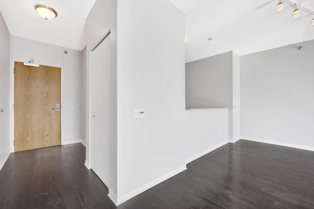 Condo for rent at 757 N Orleans St #2004, Chicago, IL 60654
