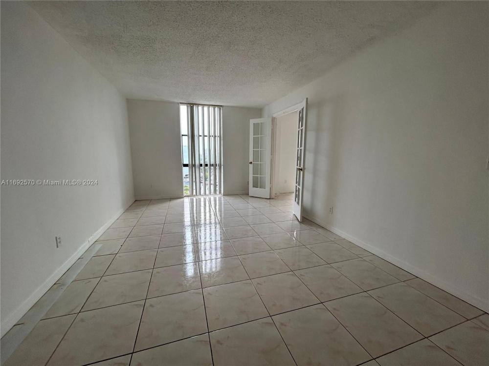 Apartment for rent at 13499 Biscayne Blvd, Miami, FL 33181