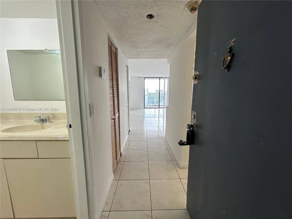 Apartment for rent at 13499 Biscayne Blvd, Miami, FL 33181