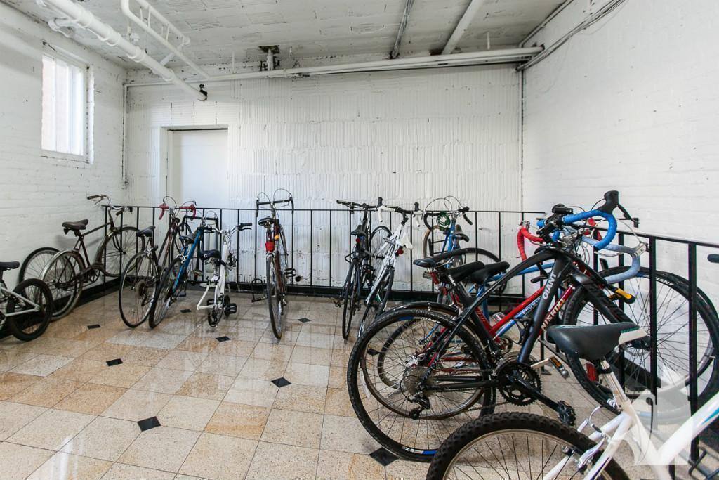 Apartment for rent at 816 W Waveland Ave #30, Chicago, IL 60613