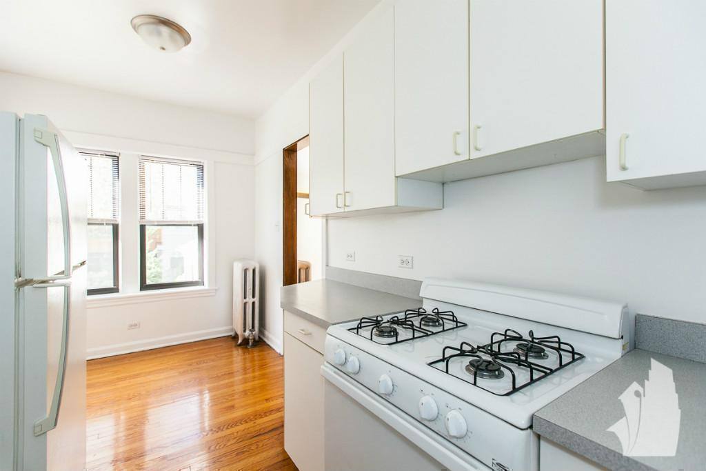 Apartment for rent at 816 W Waveland Ave #30, Chicago, IL 60613