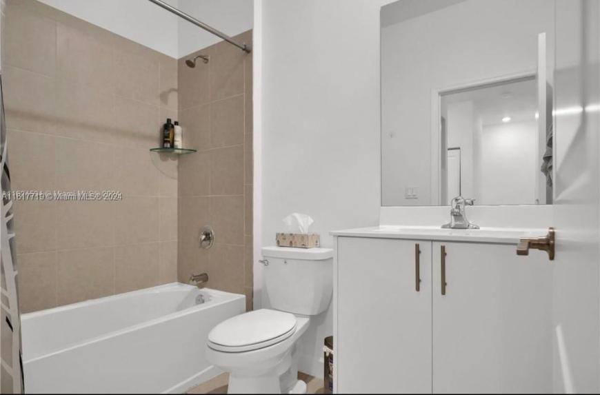 Townhouse for rent at 20381 NW 4th Court, Miami, FL 33169