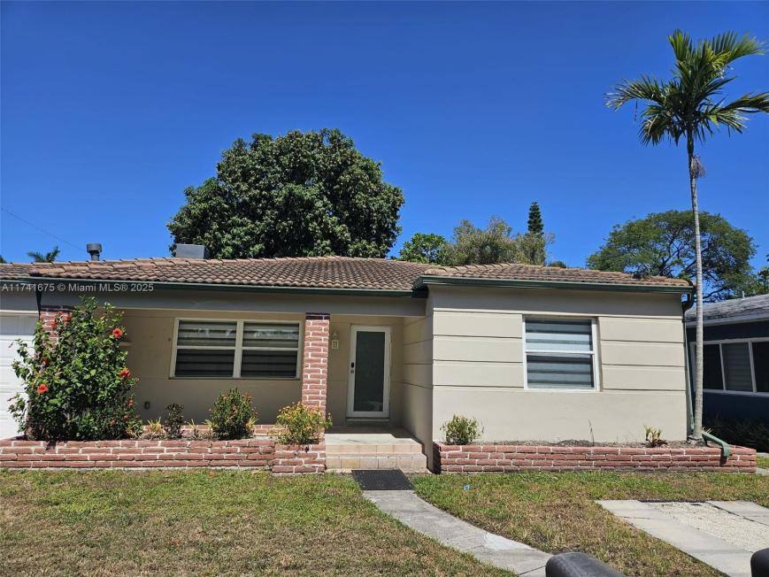 House for rent at 1003 N 17th Ave, Hollywood, FL 33020