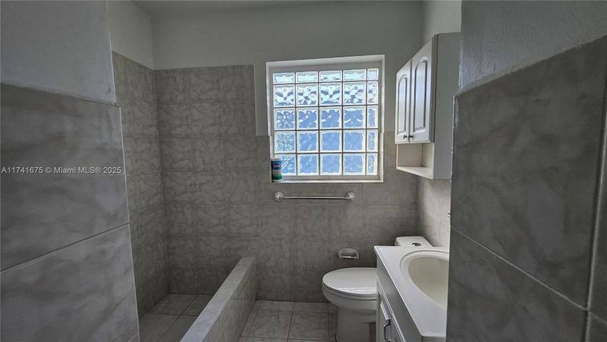 House for rent at 1003 N 17th Ave, Hollywood, FL 33020