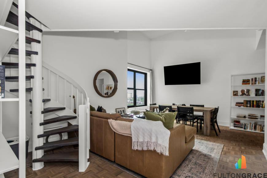 Apartment for rent at 2100 N Lincoln Park W #11BN, Chicago, IL 60660