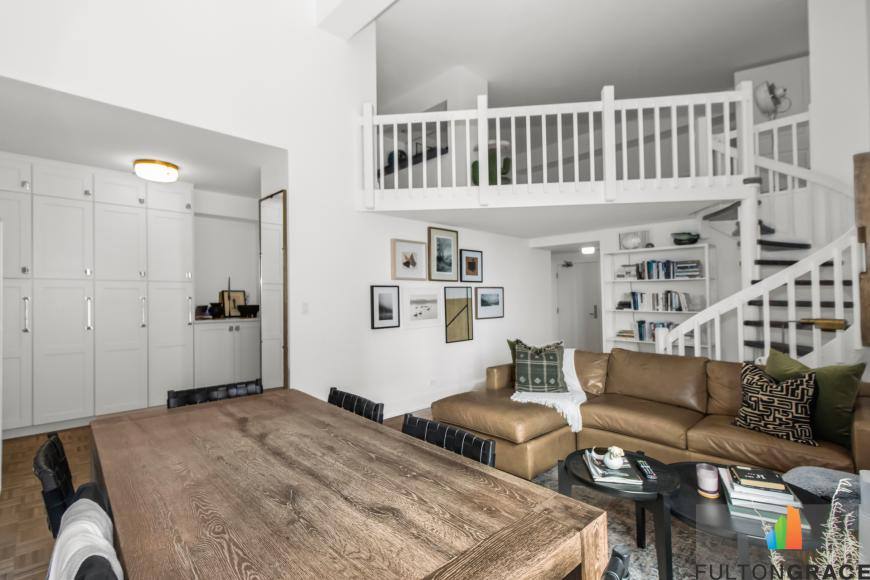 Apartment for rent at 2100 N Lincoln Park W #11BN, Chicago, IL 60660