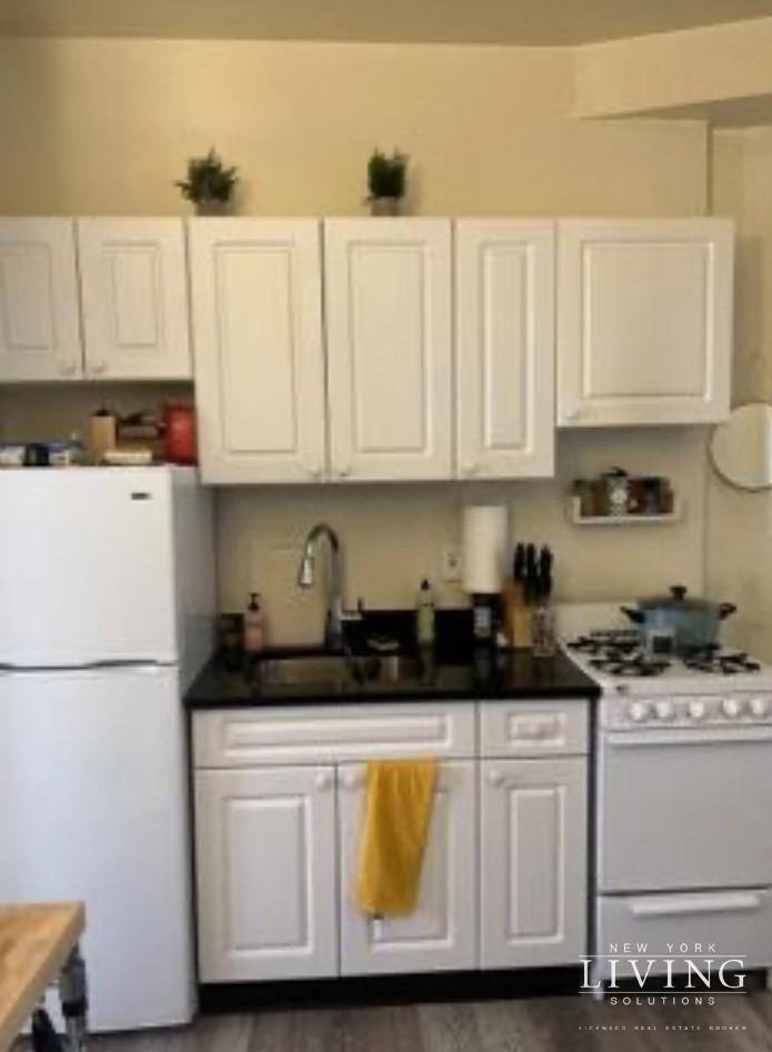 Apartment for rent at 215 Thompson St #11KR, New York, NY 10012