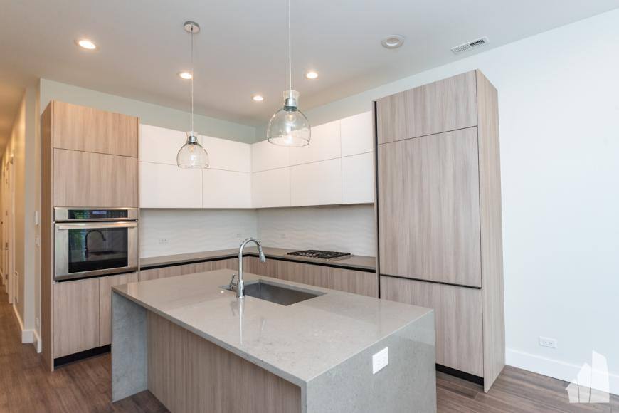 Apartment for rent at 1420 W Chestnut St #2, Chicago, IL 60642