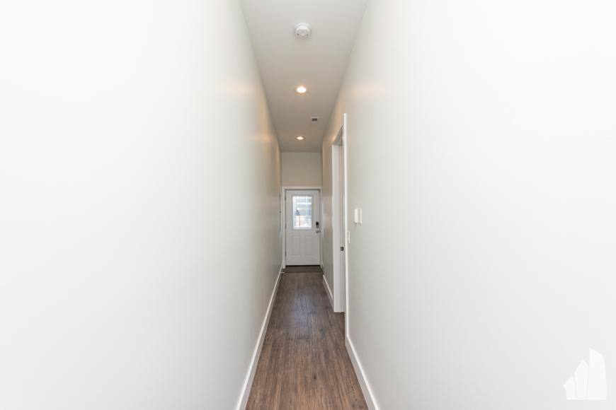 Apartment for rent at 1420 W Chestnut St #2, Chicago, IL 60642