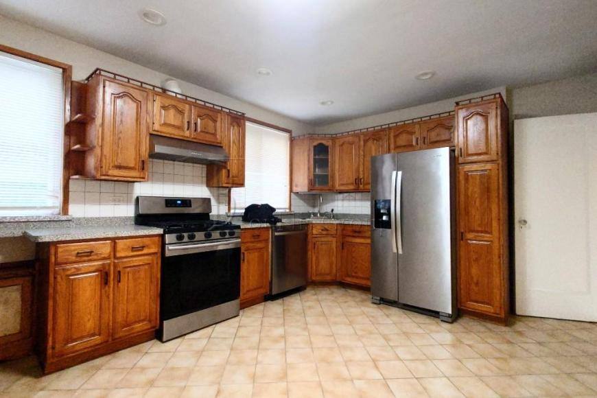 Apartment for rent at 32-63 45th St, Astoria, NY 11103