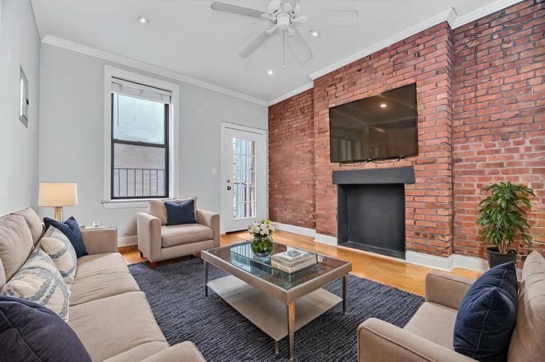 Apartment for rent at 303 Mercer St #512, New York, NY 10003