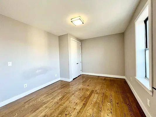 Apartment for rent at 3054 Godwin Terrace #32, Bronx, NY 10463