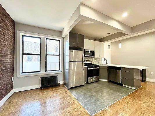 Apartment for rent at 3054 Godwin Terrace #32, Bronx, NY 10463