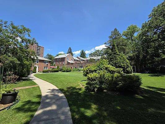 Apartment for rent at 4601 Henry Hudson Parkway #4C, Bronx, NY 10463