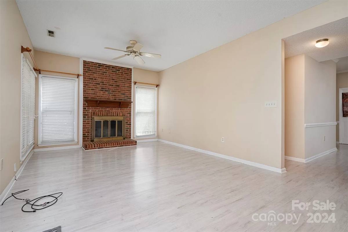 House for rent at 9423 Fairmead Dr, Charlotte, NC 28269