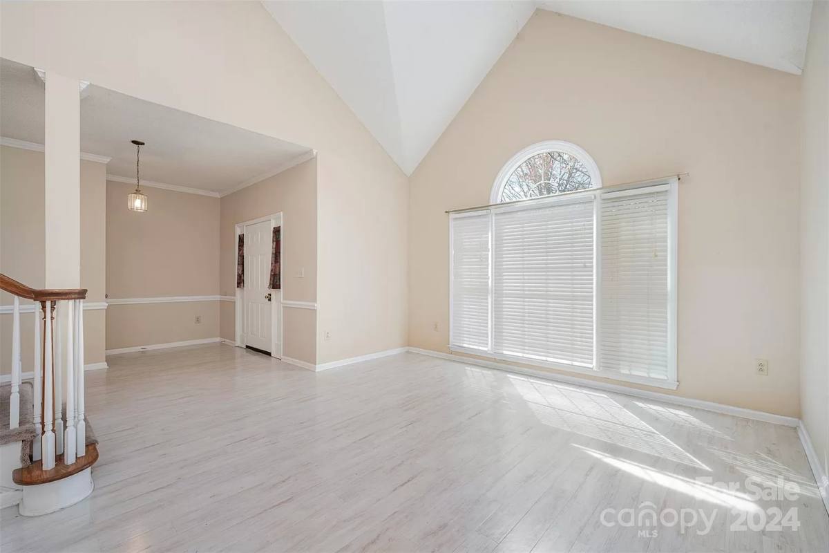 House for rent at 9423 Fairmead Dr, Charlotte, NC 28269