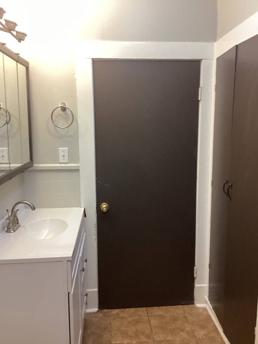 House for rent at 2404 Whitesburg Dr, Huntsville, AL 35801